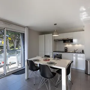  Appartement Les Cypres By Interhome